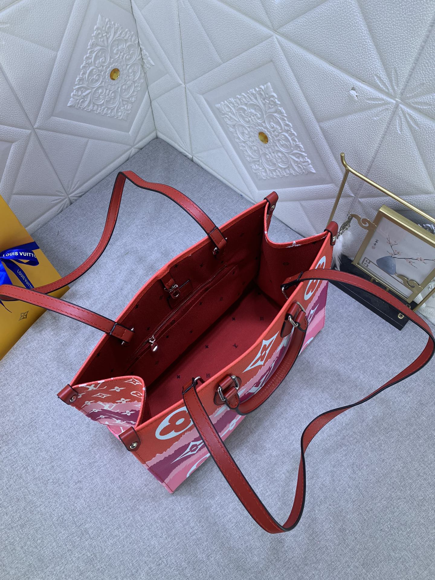 Louis Vuitton Classic Fashionable Tote Bag