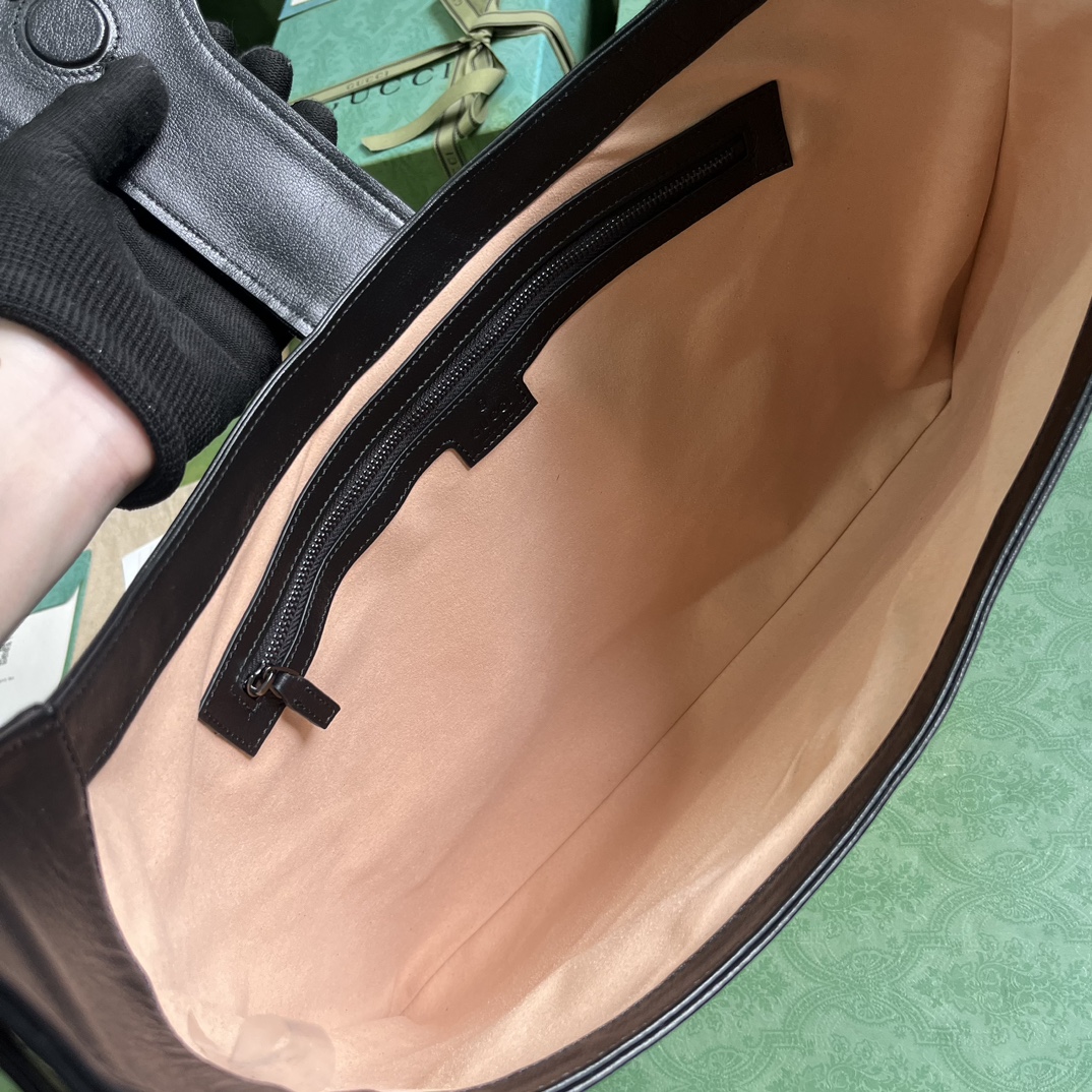 GUCCI Chip-Embedded Aphrodite Medium Handbag