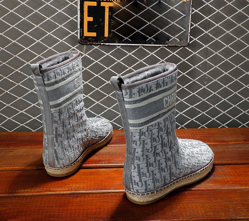 Dior Granville Snow Boots: The Hottest Winter Trend