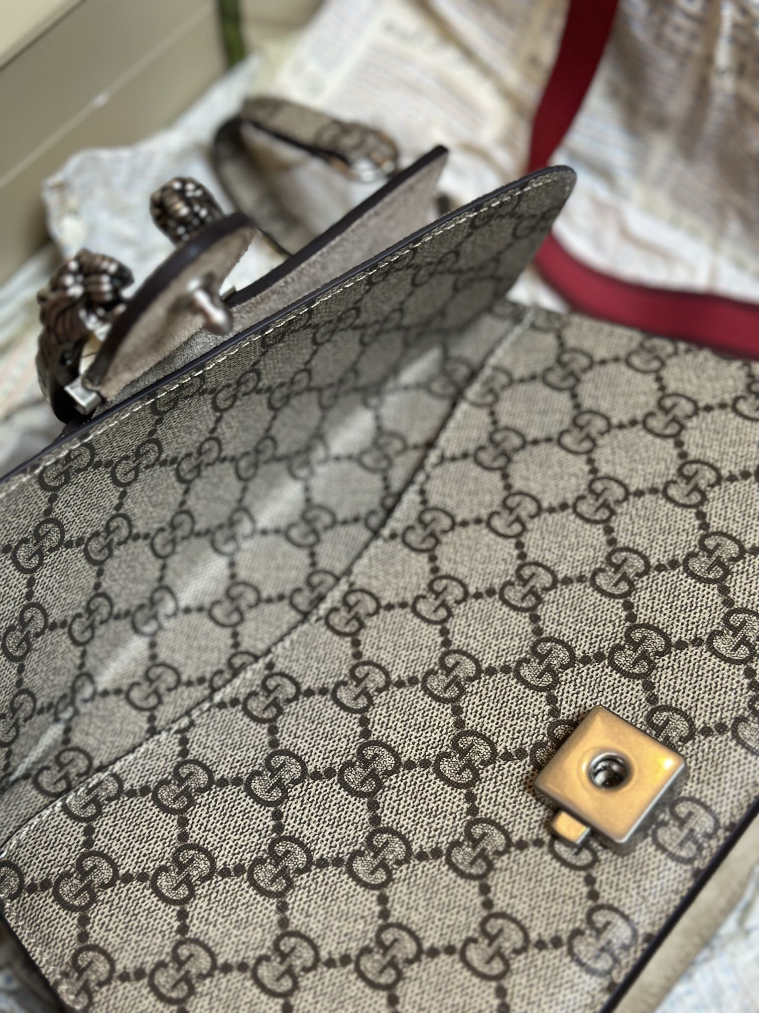 Gucci Classic Vintage-Inspired Leather Handbag