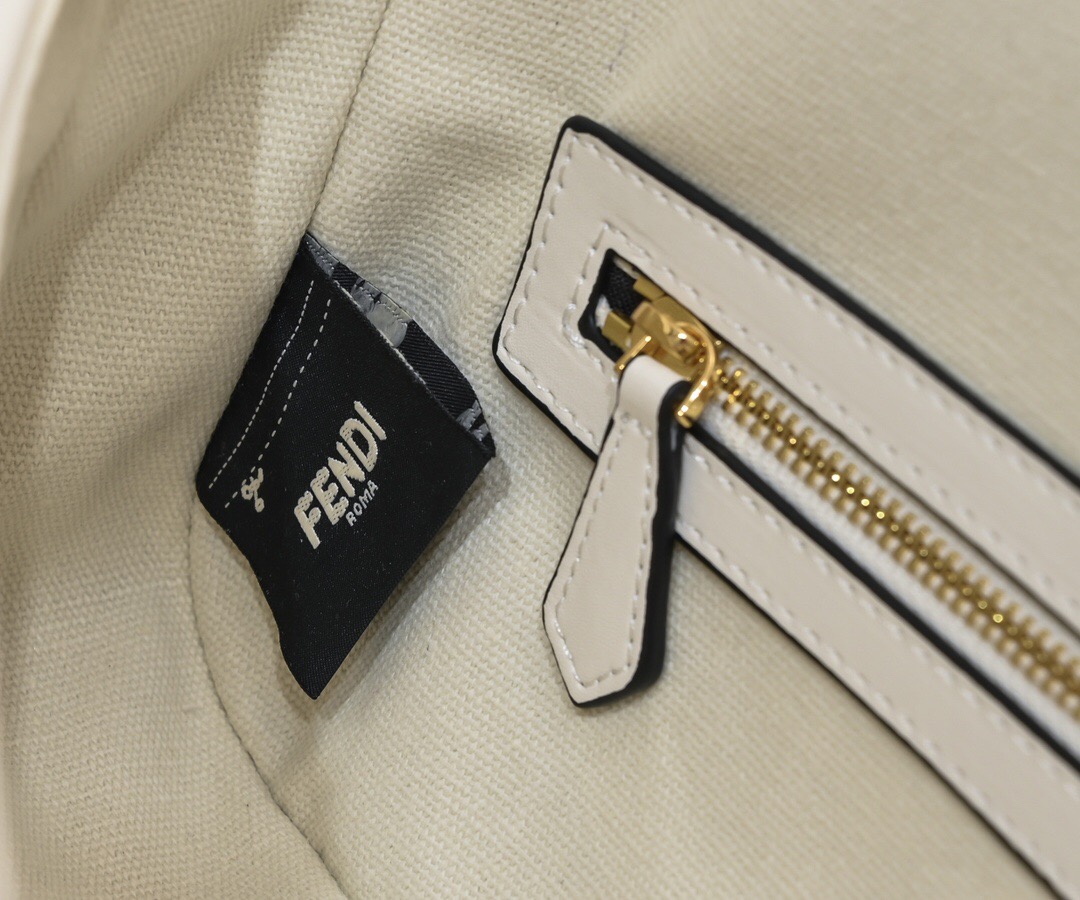 Fendi Classic Baguette Bag