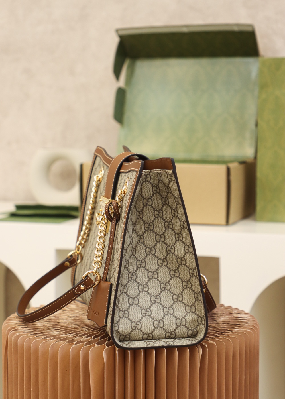 Gucci Classic Vintage-Inspired Leather Large Tote Bag