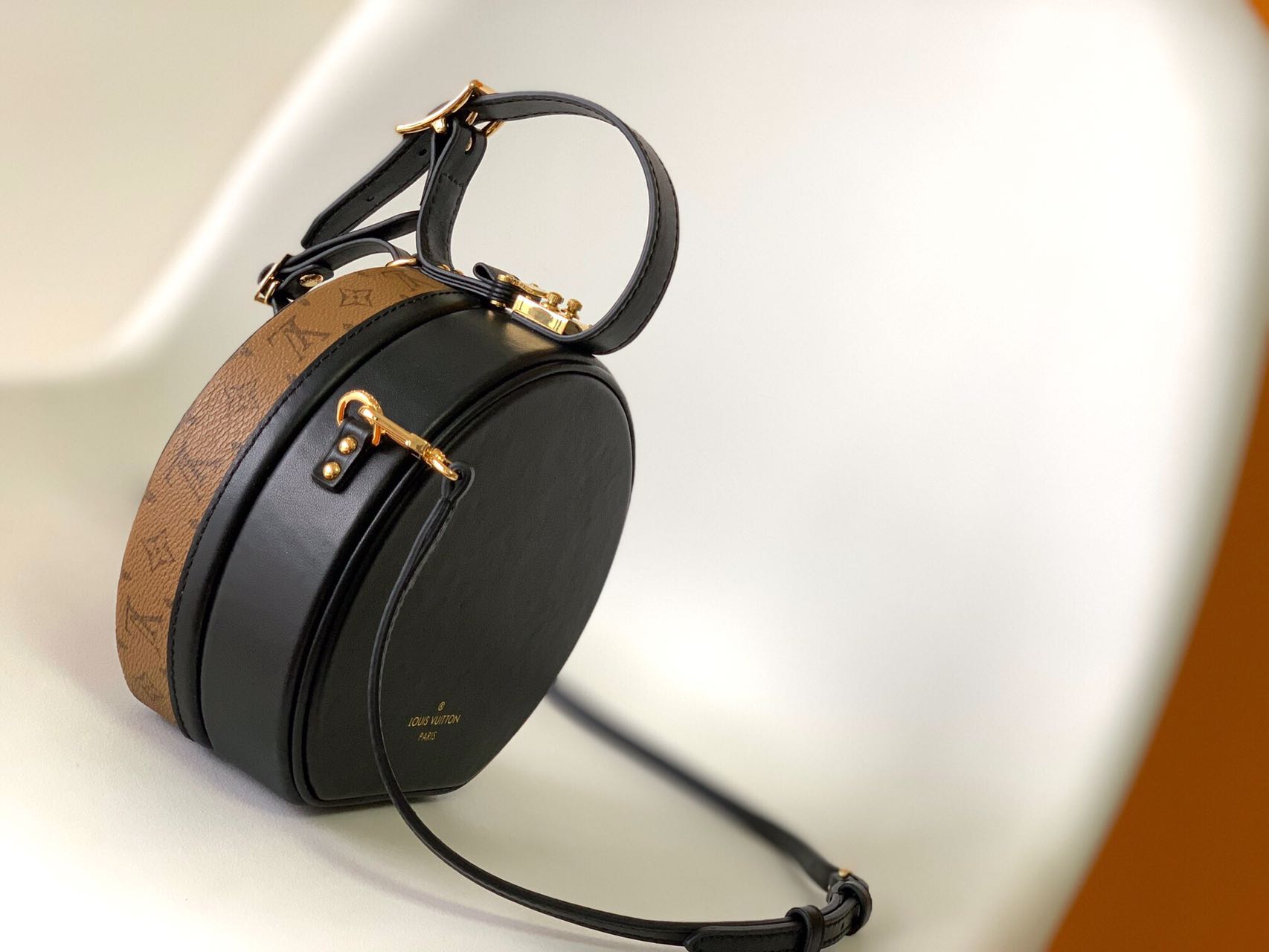 LV Classic Monogram Round Bag