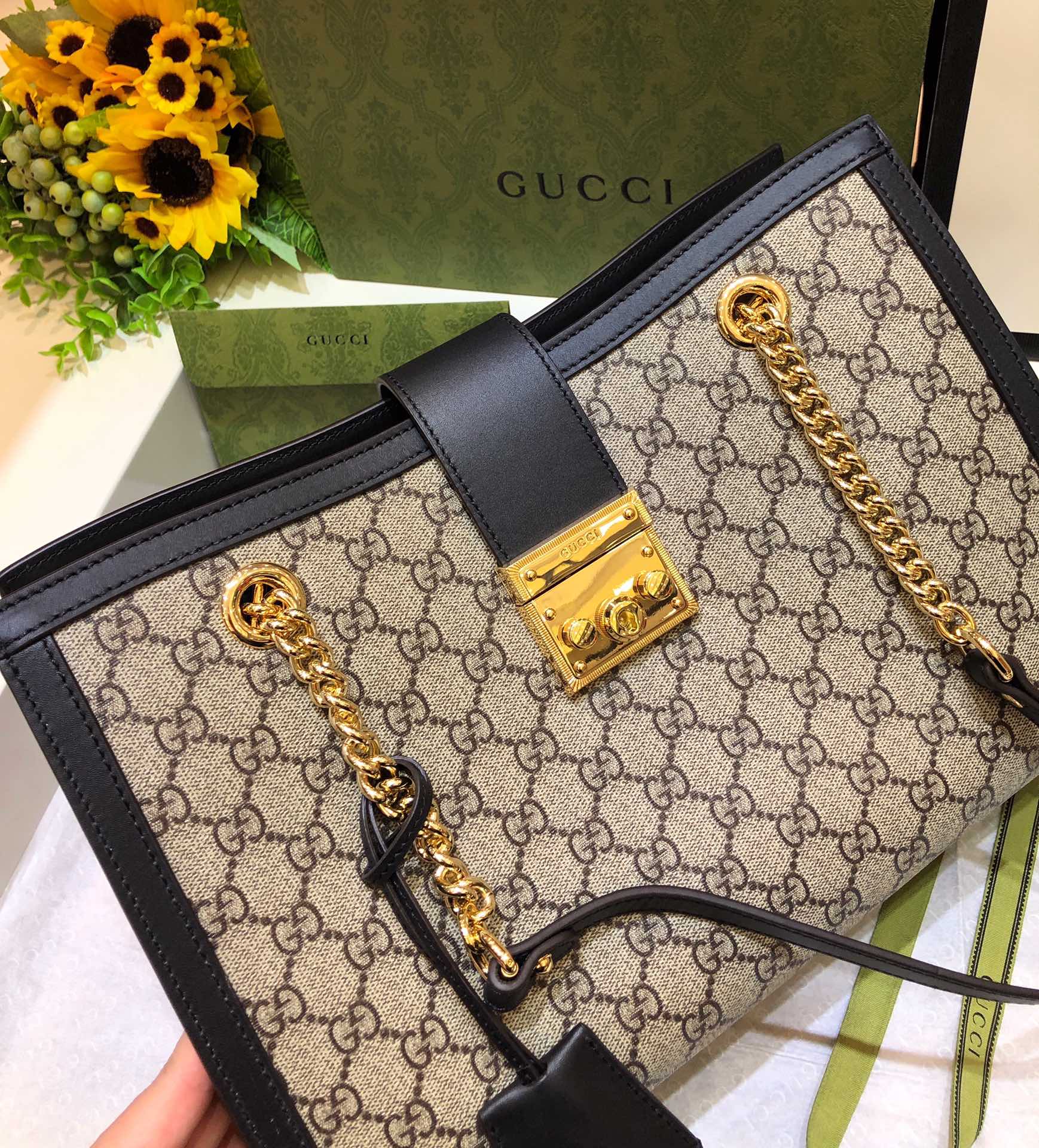 Gucci Classic Vintage-Inspired Leather Large Tote Bag