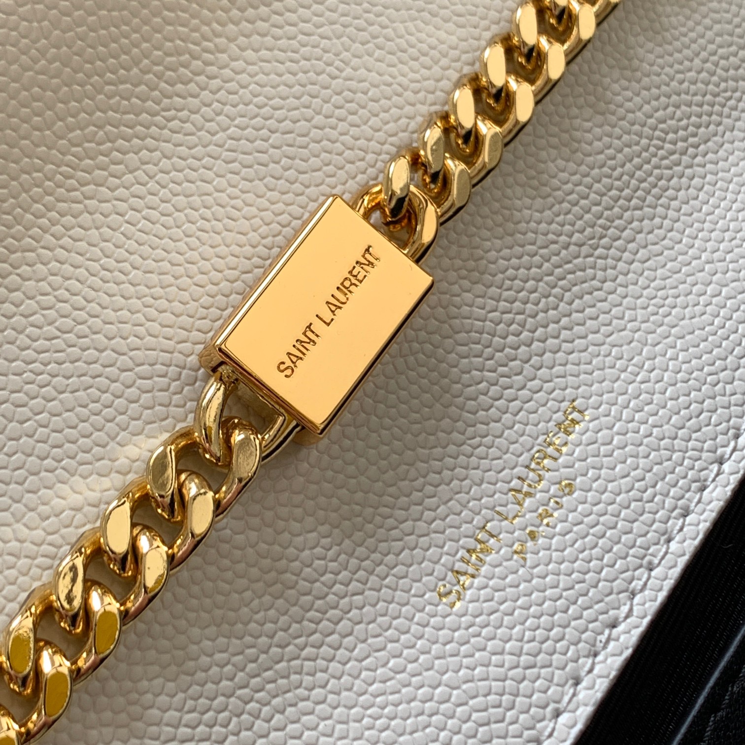 Saint Laurent Classic Chain Shoulder/Crossbody Bag for Women