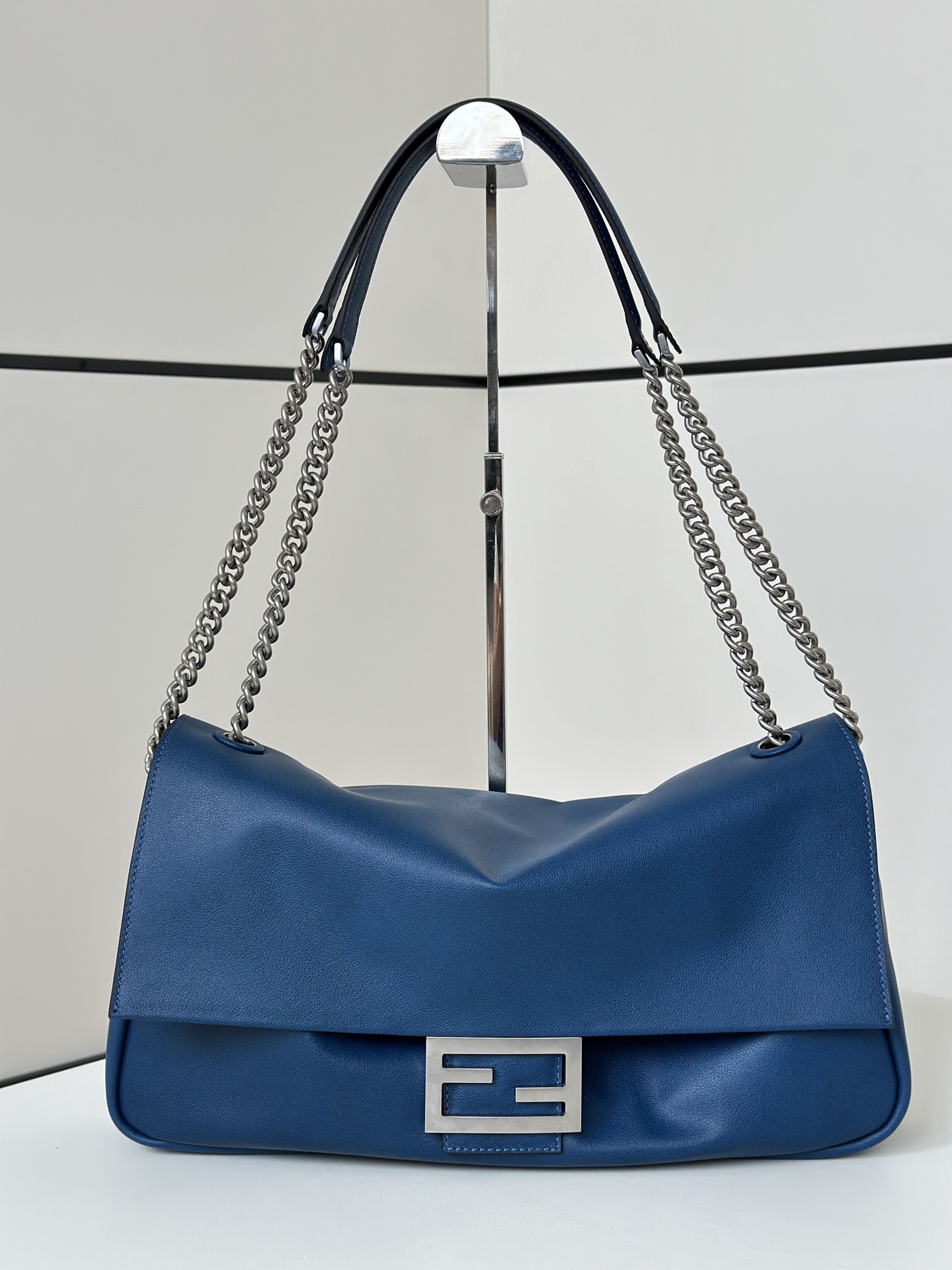 Fendi Baguette Large Chain Handbag