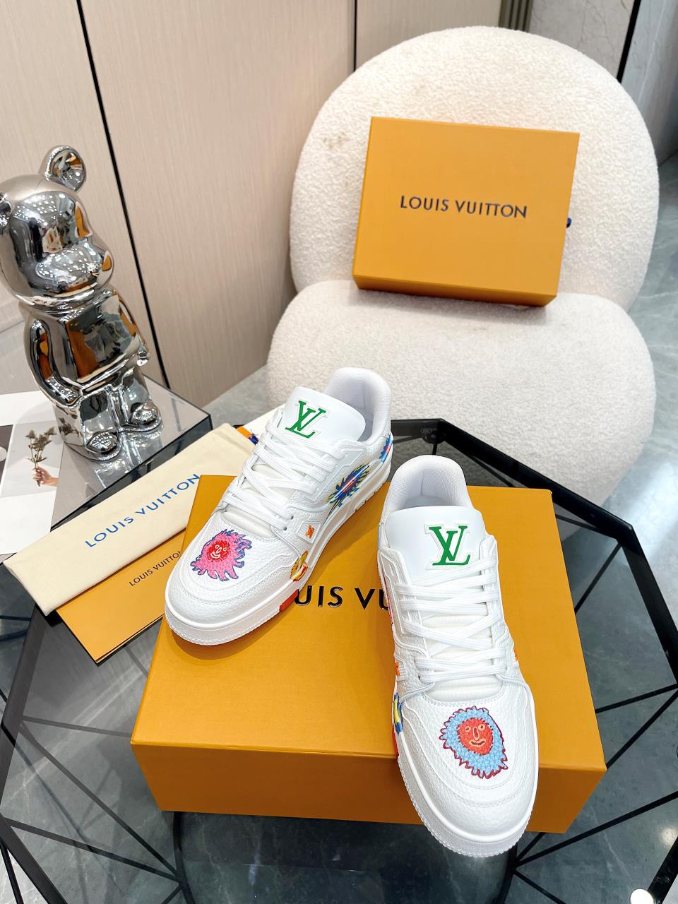 Louis Vuitton Fashionable Versatile Sneakers