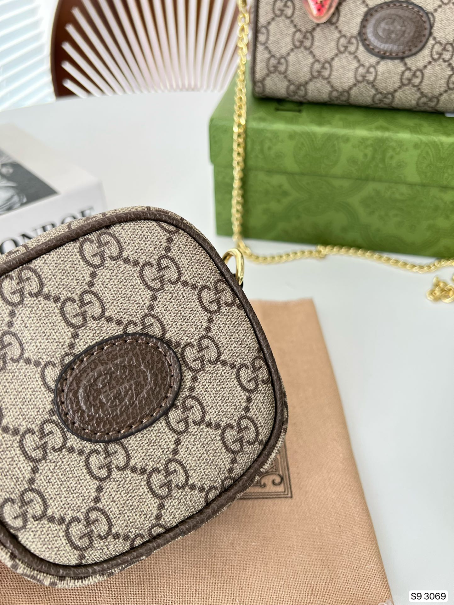 Gucci Classic Print Square Chain Bag