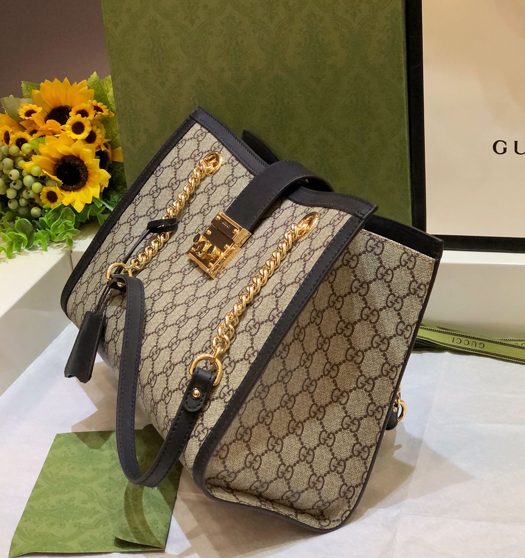 Gucci Classic Vintage-Inspired Leather Large Tote Bag