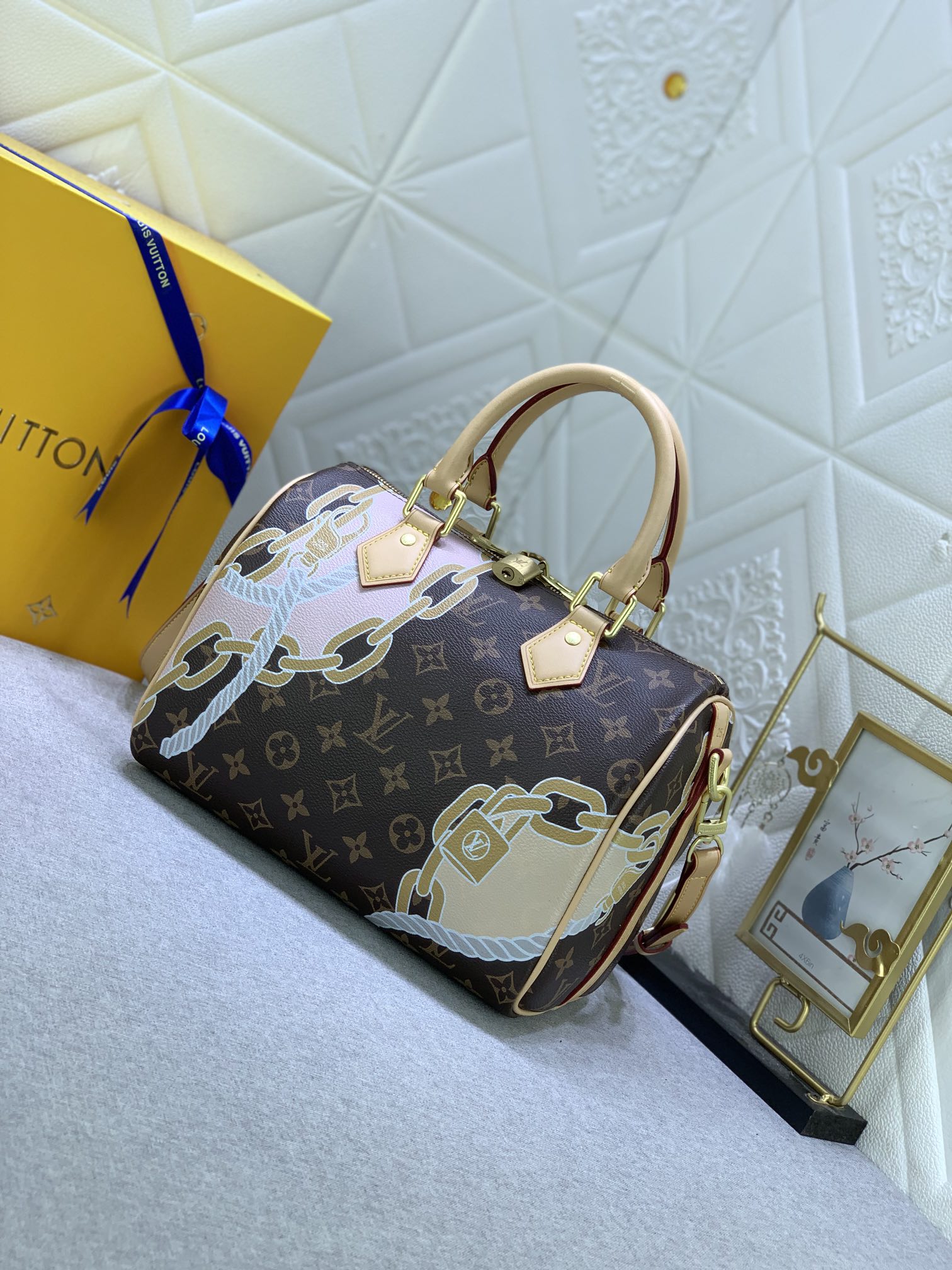 Louis Vuitton Classic Vintage-Inspired Crossbody/Shoulder Bag