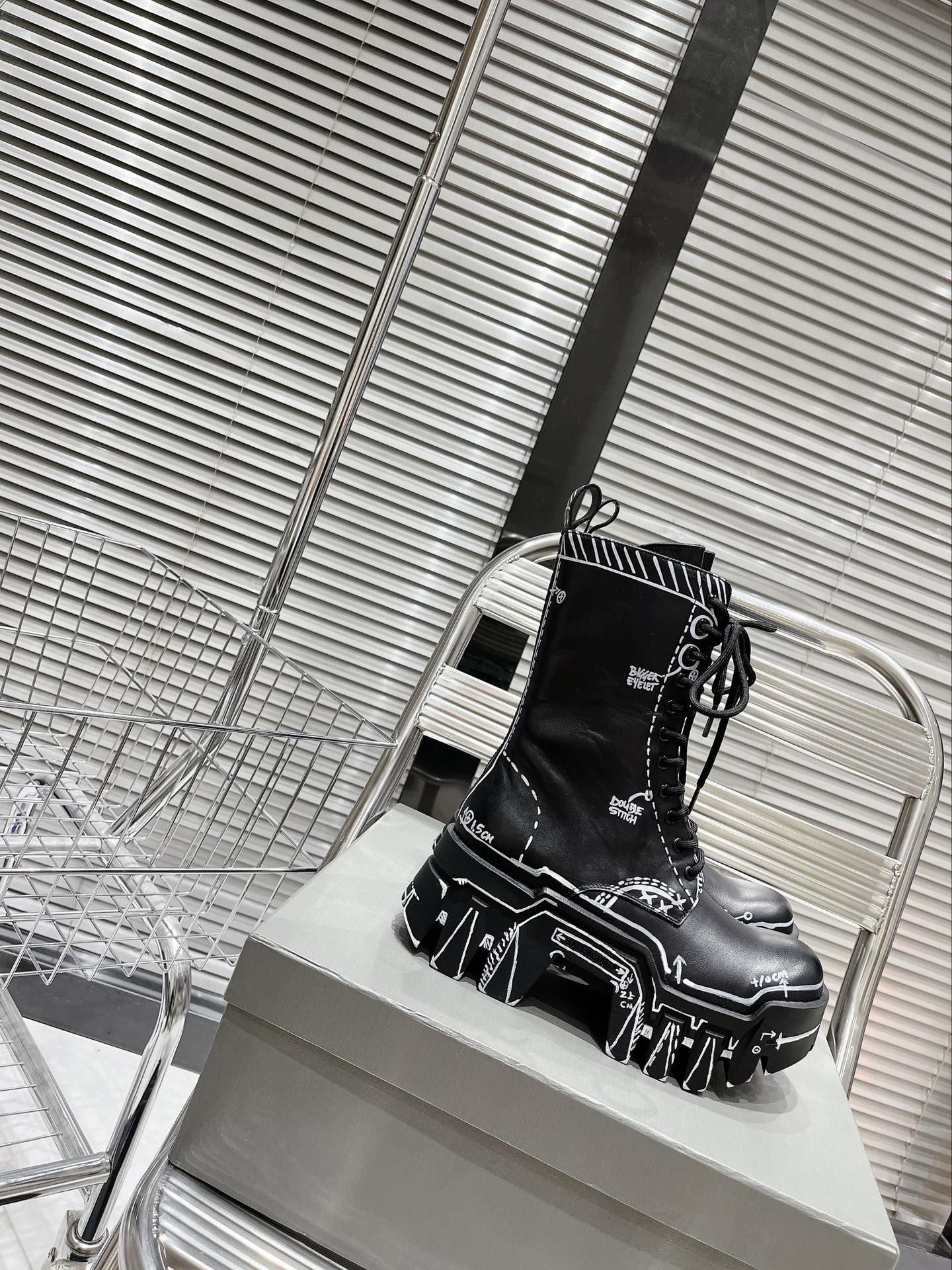Balenciaga Printed Bulldozer Boots（8CM）