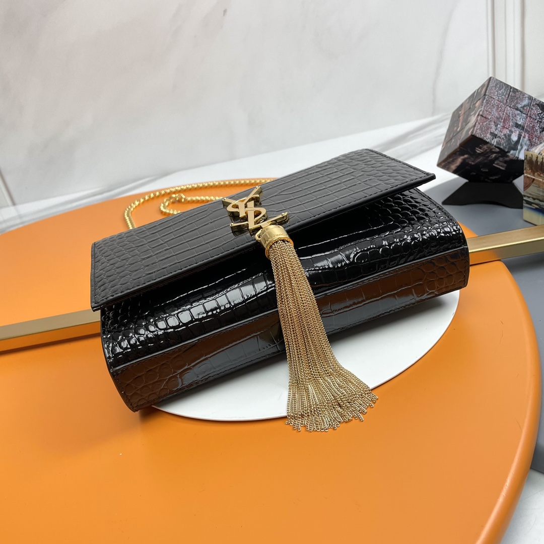 Saint Laurent Classic Chain Shoulder/Crossbody Bag for Women  in Black