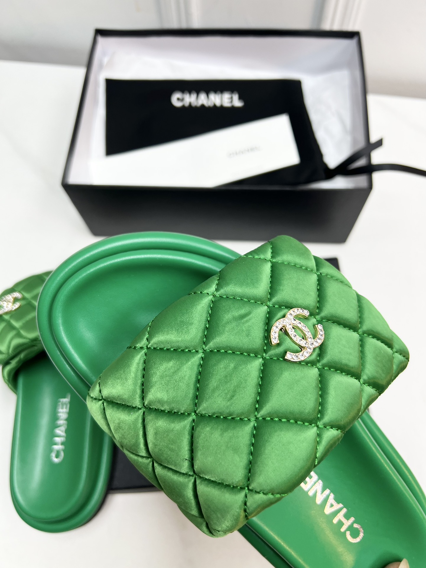 Bottega Veneta Rhombus flat-bottomed slippers