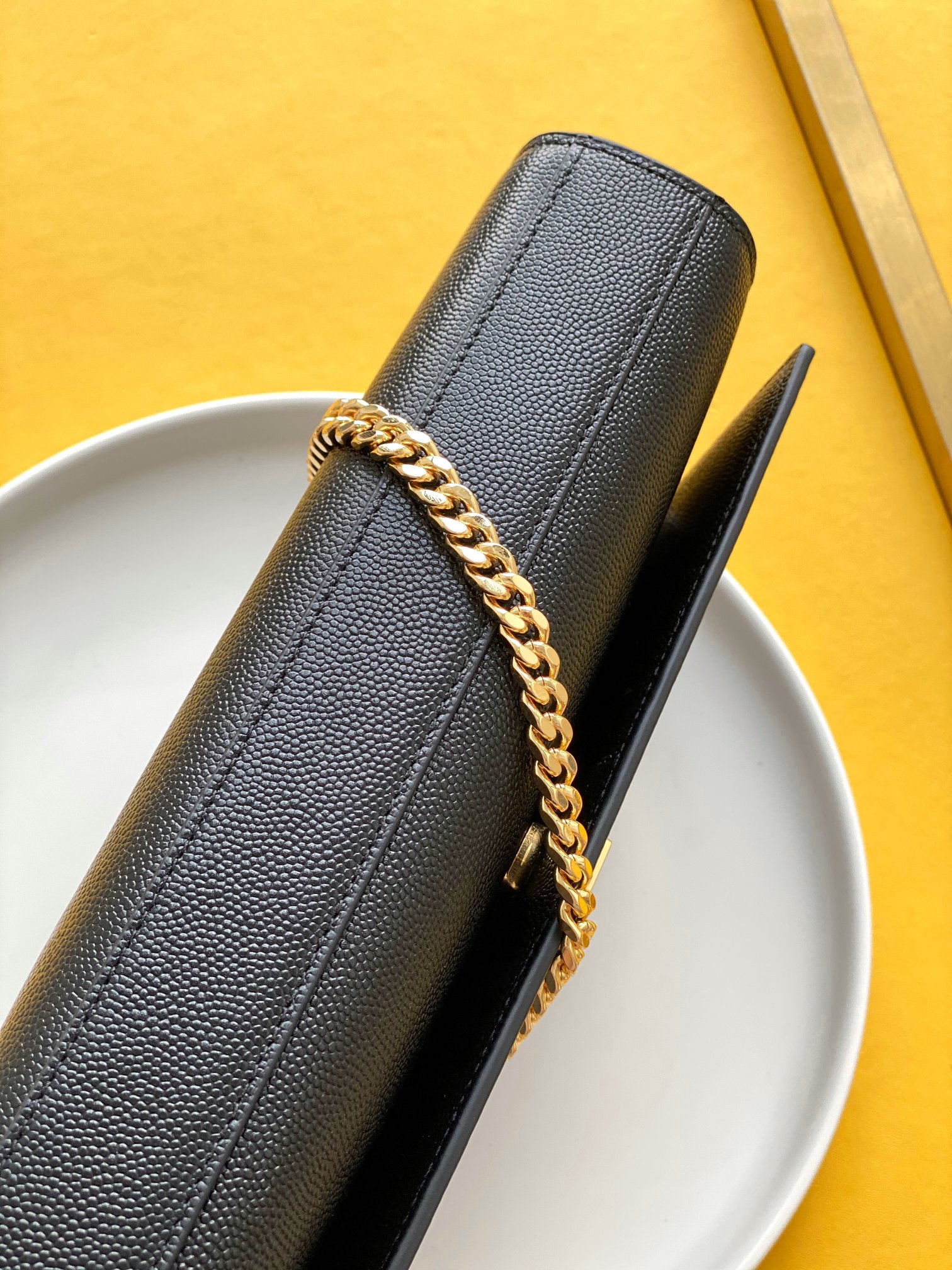 Saint Laurent Classic Chain Shoulder/Crossbody Bag for Women