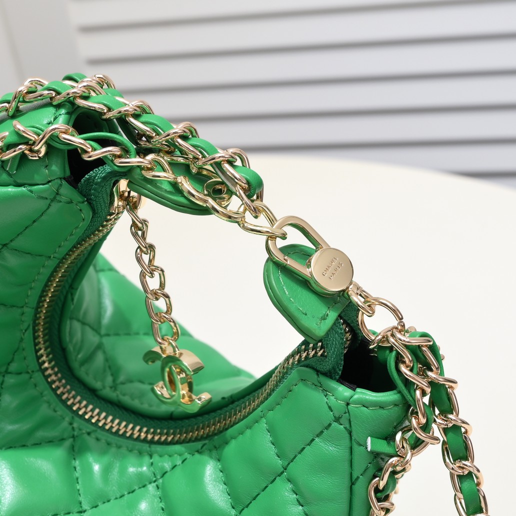 Chanel Lambskin Chain Undream Bag