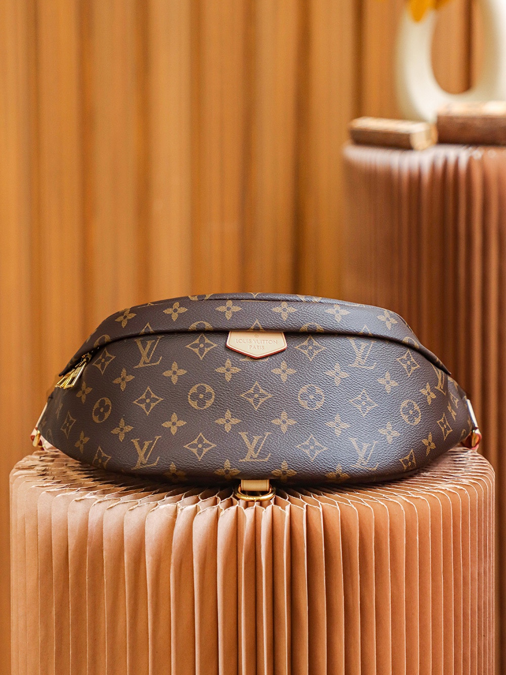 Louis Vuitton Classic Vintage-Inspired Pouch Bag