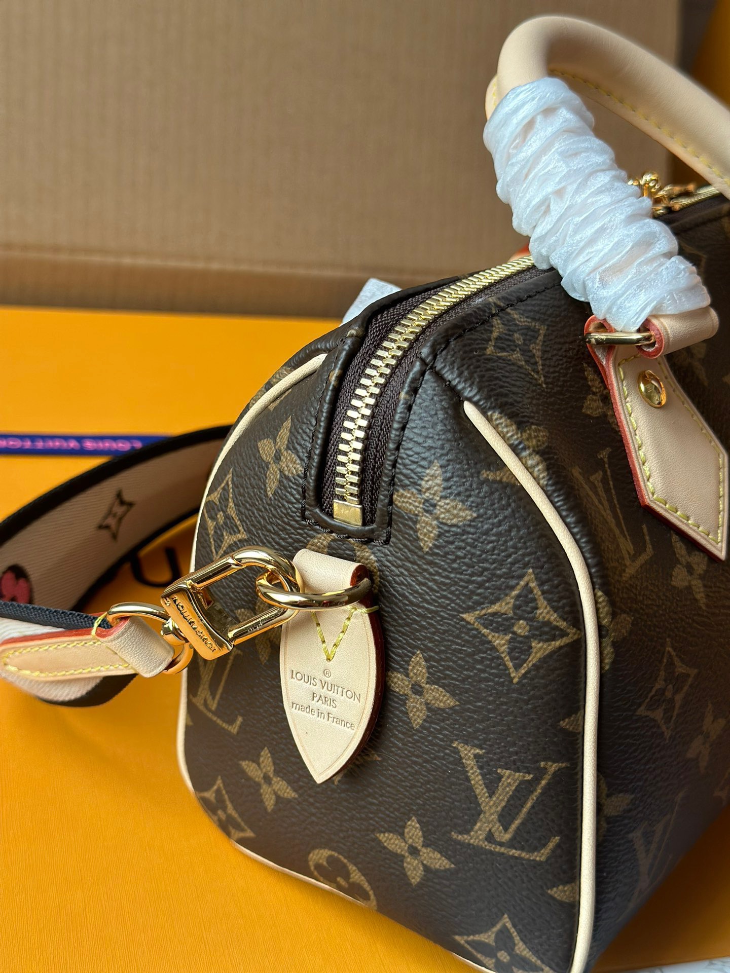 Louis Vuitton Classic Vintage-Inspired Crossbody/Shoulder Bag