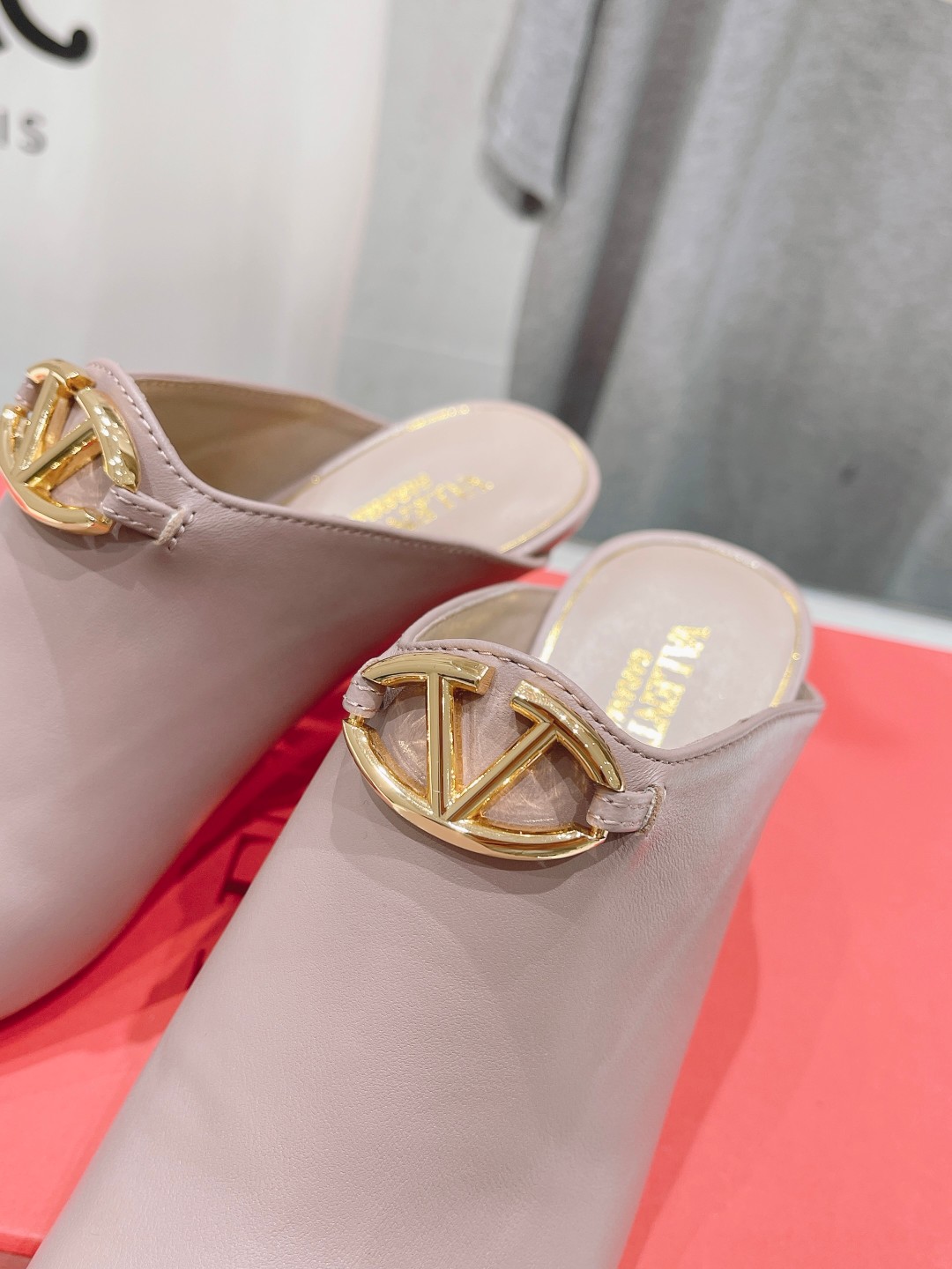 Valentino Square-Toe Leather High-Heeled Shoes