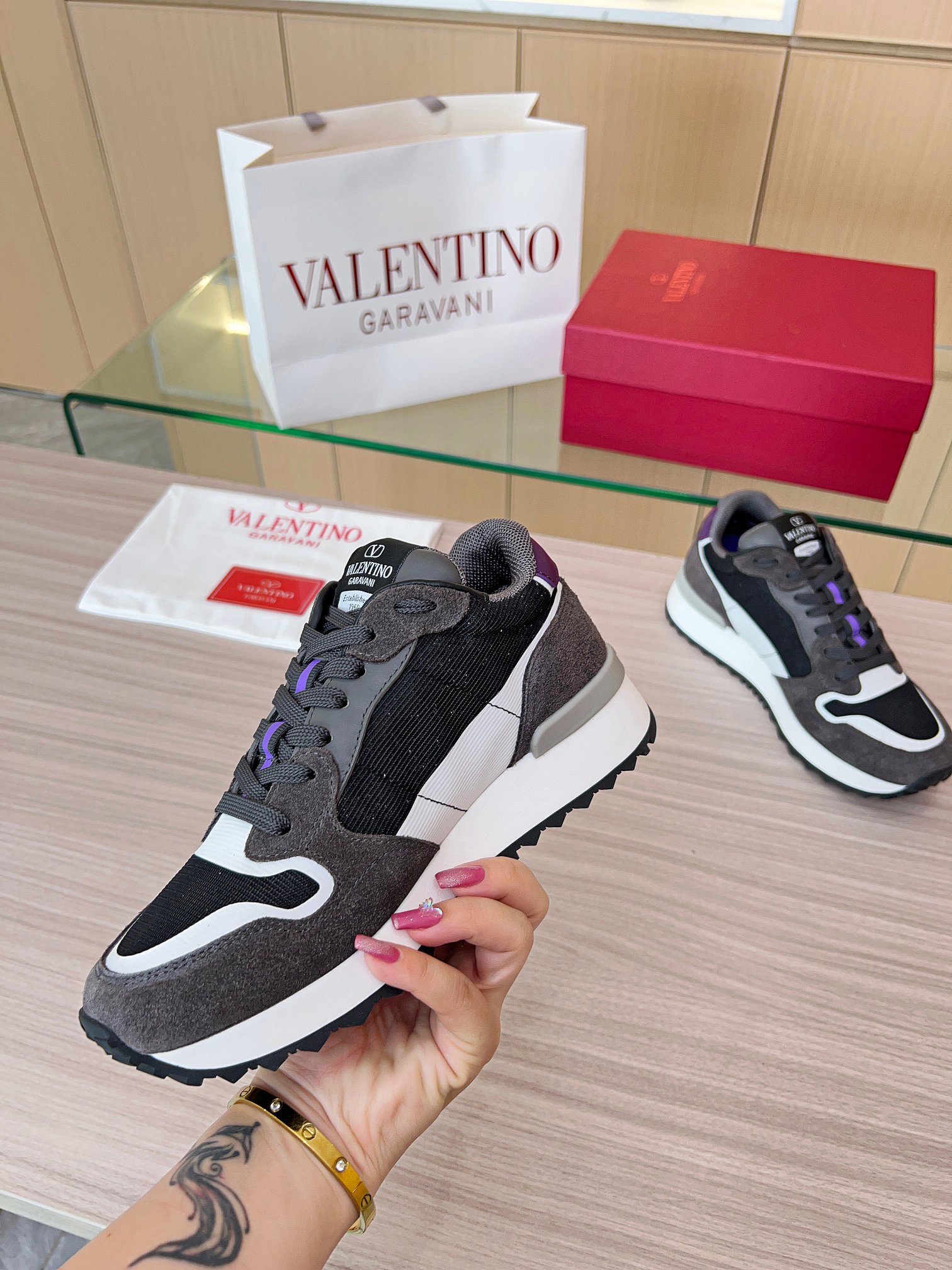 Valentino's New Casual & Trendy Couples' Sneakers