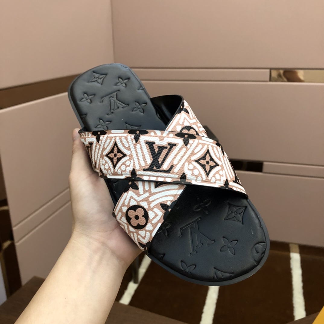 LV Fashionable Classic Versatile Leather Slippers