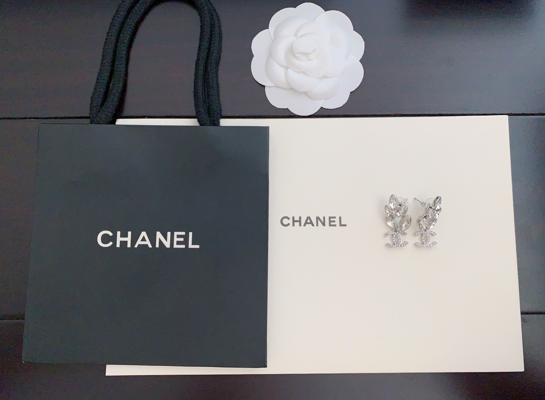 CHANEL Earing