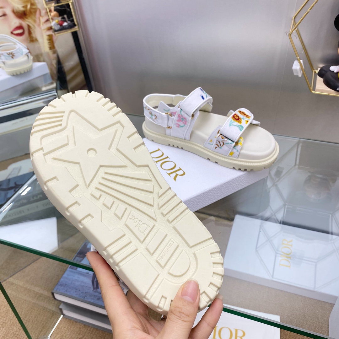Dior Act sandals