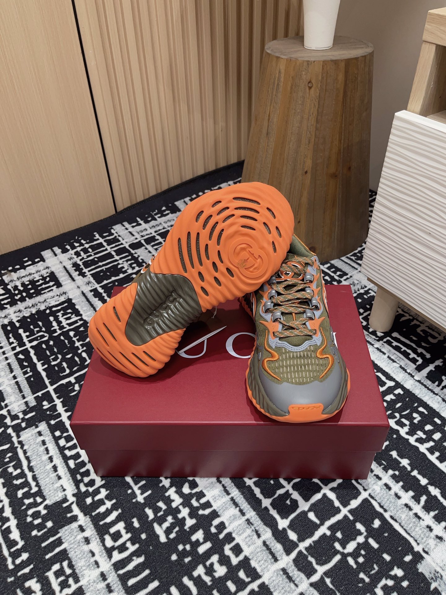 Gucci Ripple Sneakers