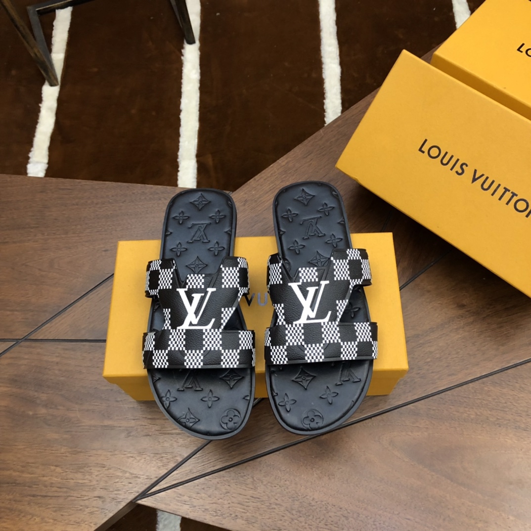 LV Fashionable Classic Versatile Leather Slippers
