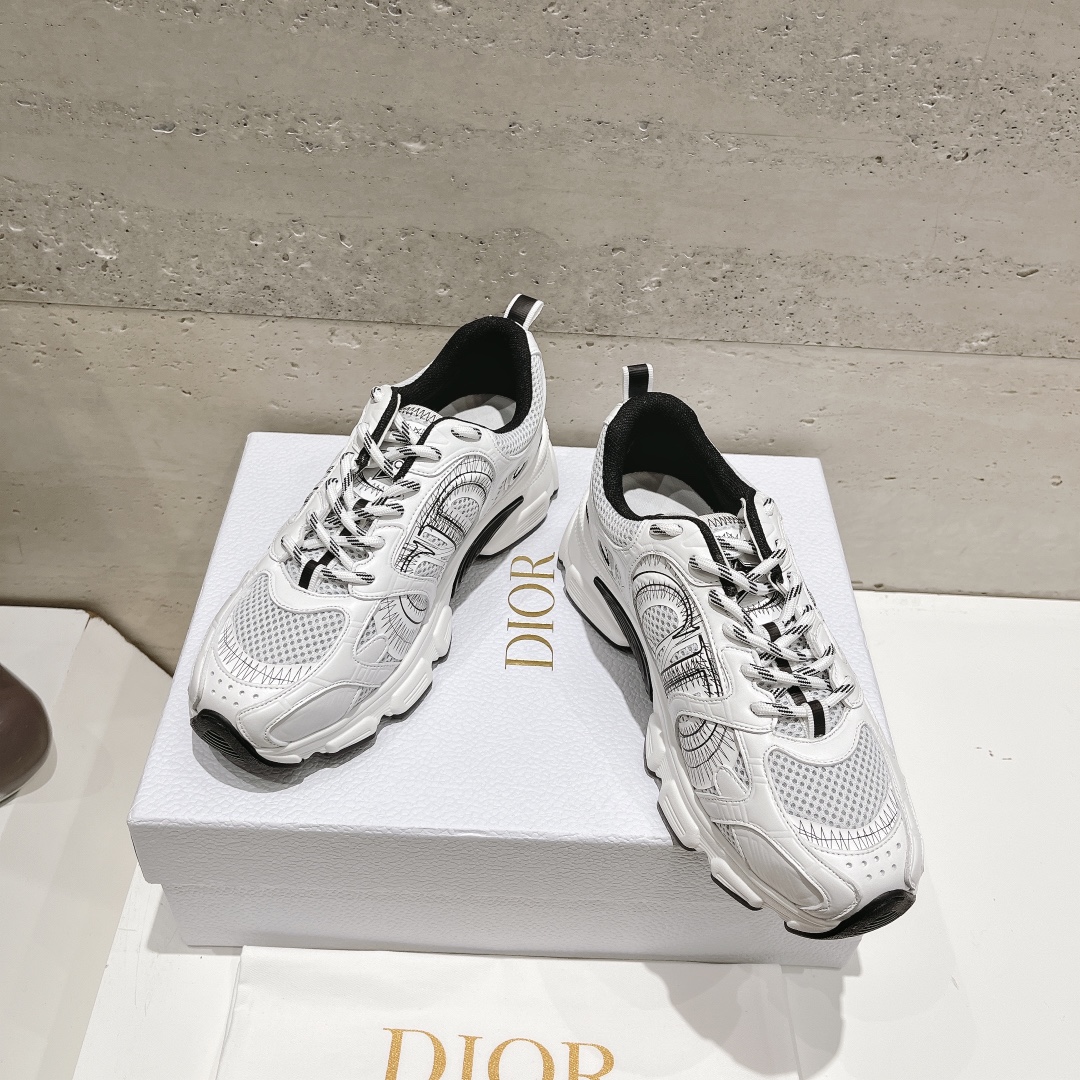Dior Chrono: The New Casual Running Sneaker