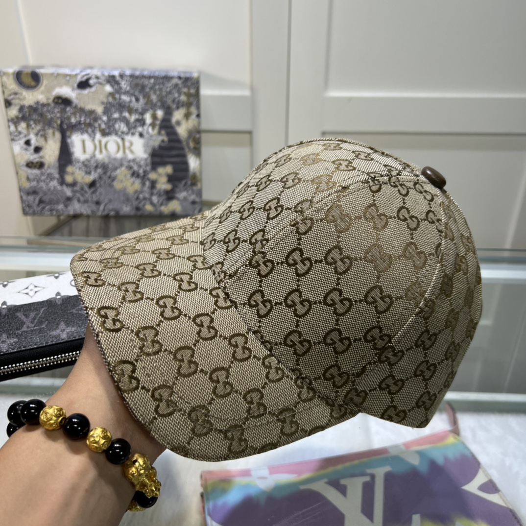Gucci Classic Monogram  Cap