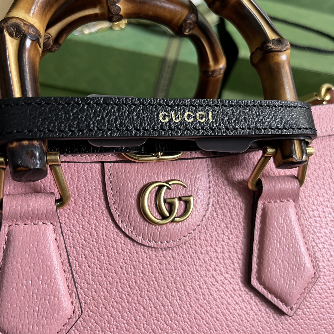 Gucci Elegant Pink Leather Crossbody & Handbag