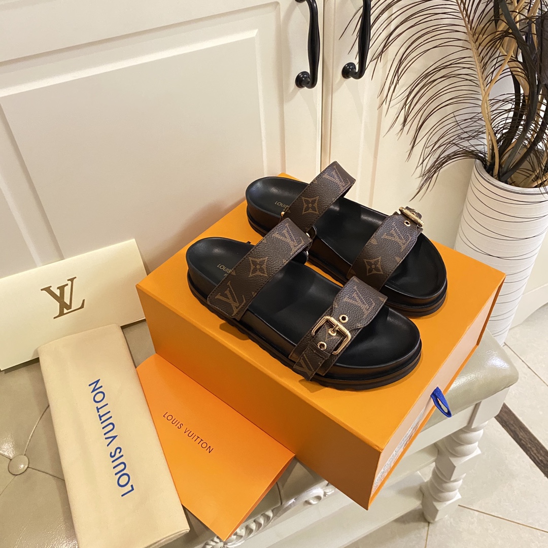 LV Fashionable Classic Versatile Leather Slippers