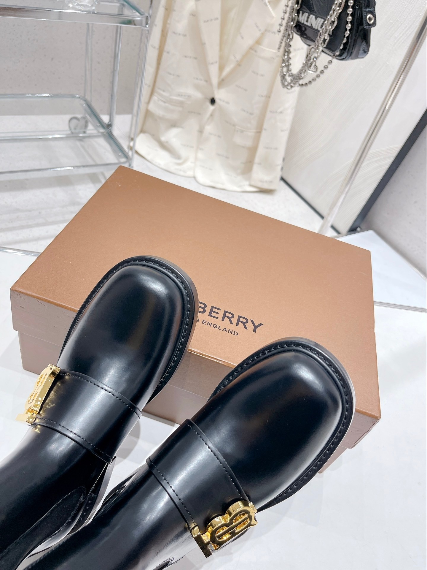 Burberry Chelsea Leather Short Boots
