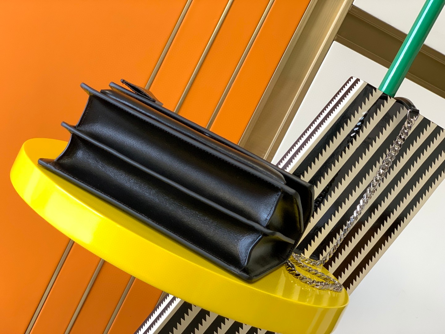 Saint Laurent Classic Chain Shoulder/Crossbody Bag for Women  in Black