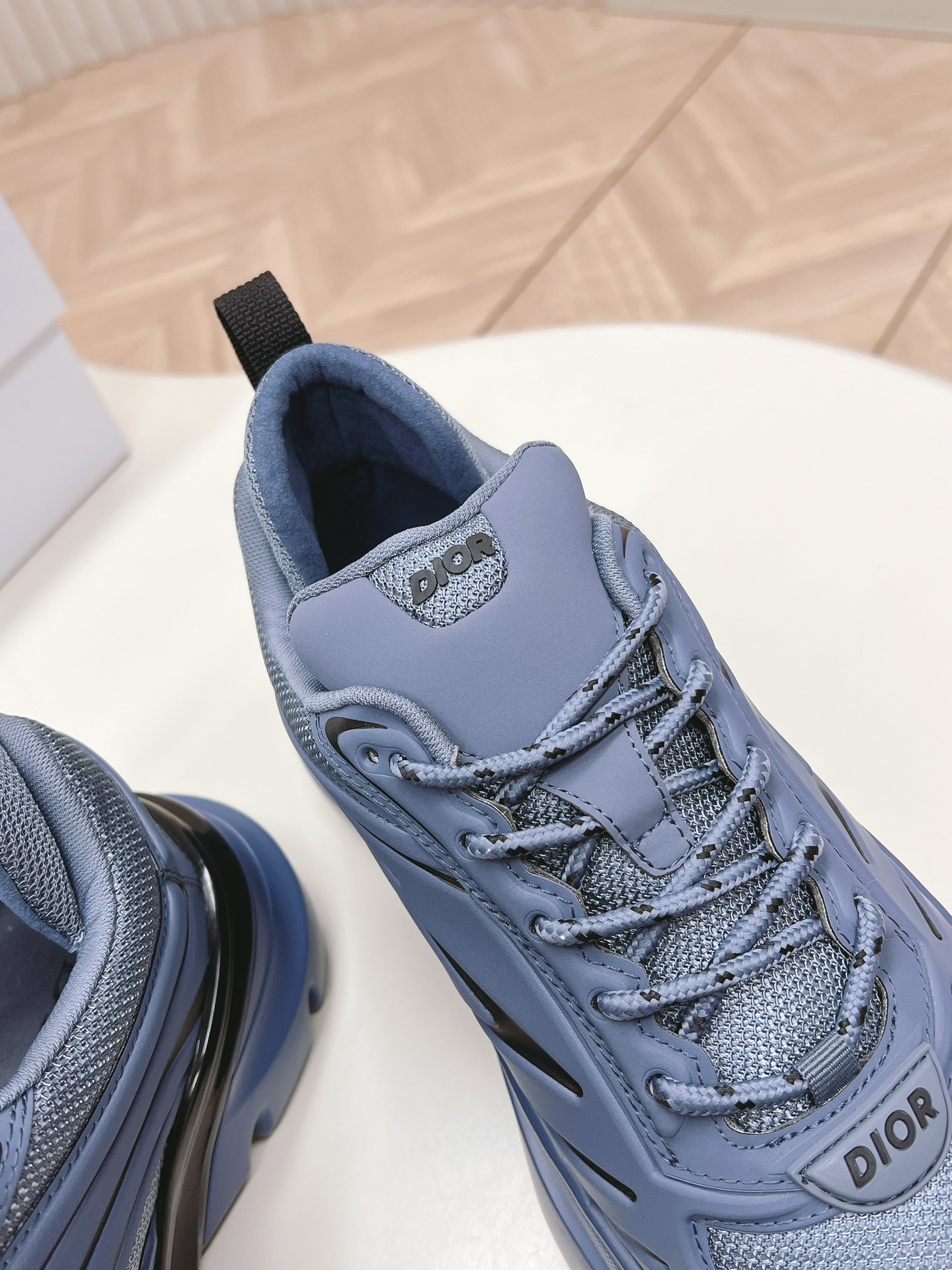 DIOR Capsule Collection: F17-Time Champion Lewis Hamilton Sneakers