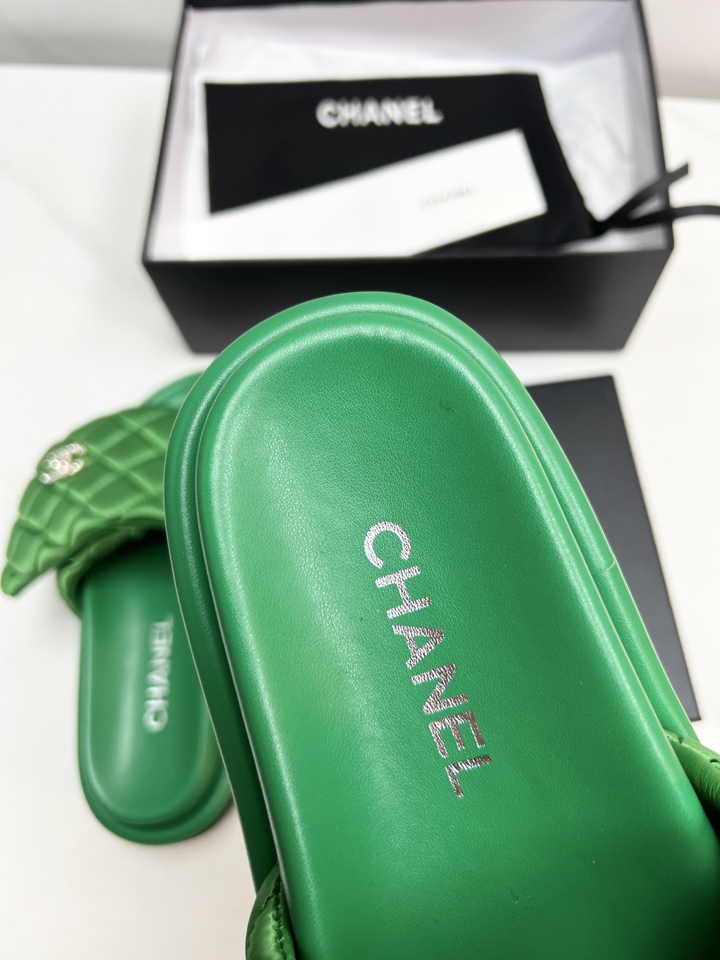 Bottega Veneta Rhombus flat-bottomed slippers