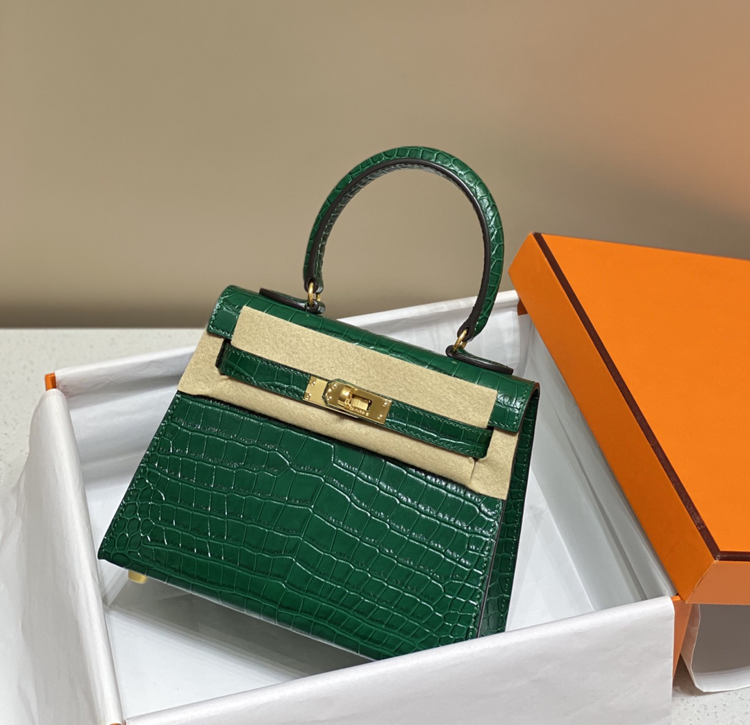 Hermès Luxurious Leather Kelly Bag