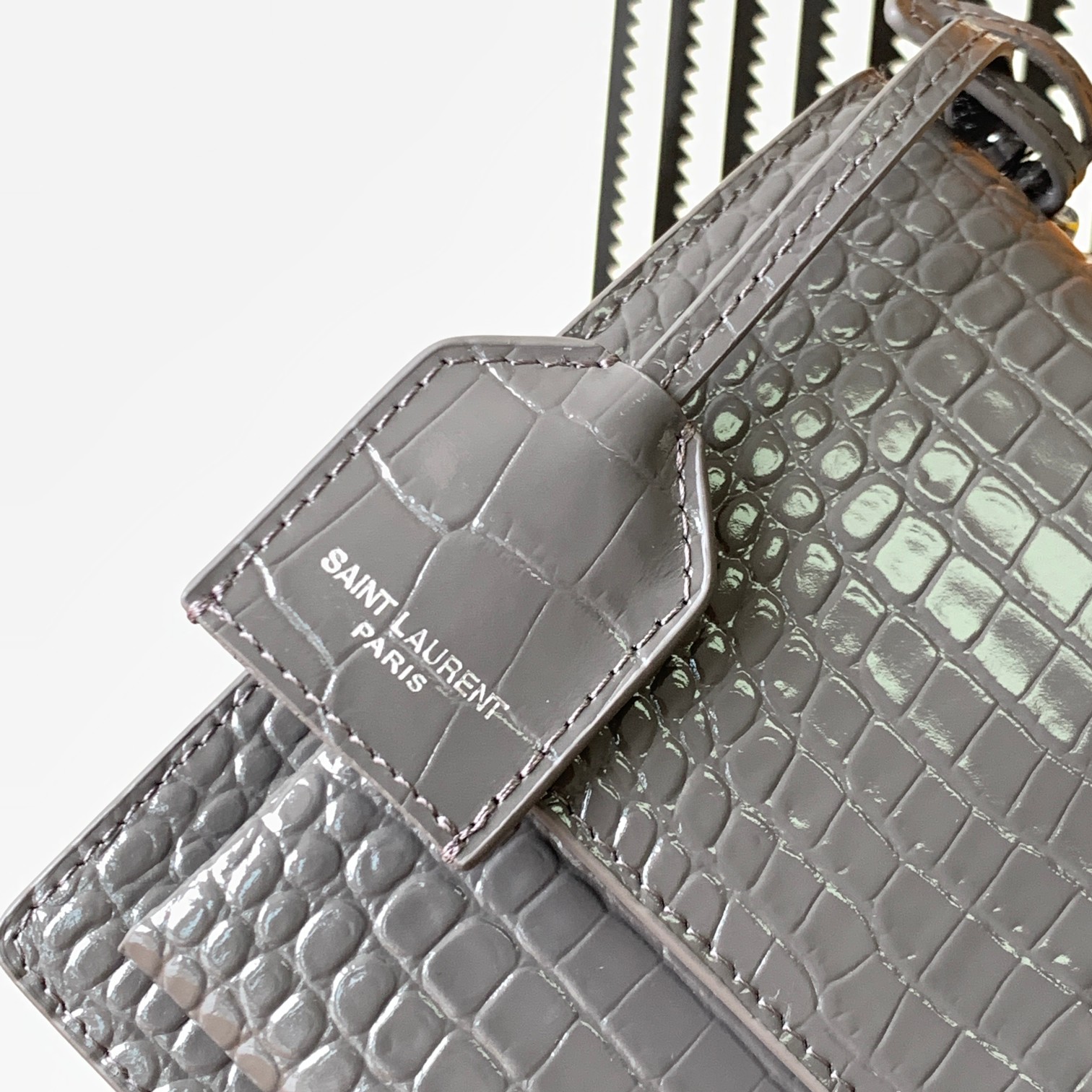 Saint Laurent Classic Chain Shoulder/Crossbody Bag for Women