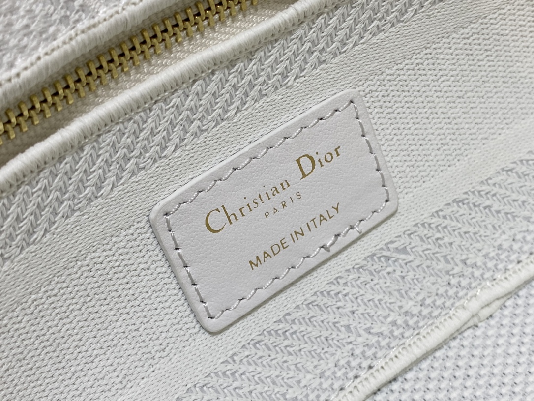 Christian Dior Spring-Summer Collection Handbag