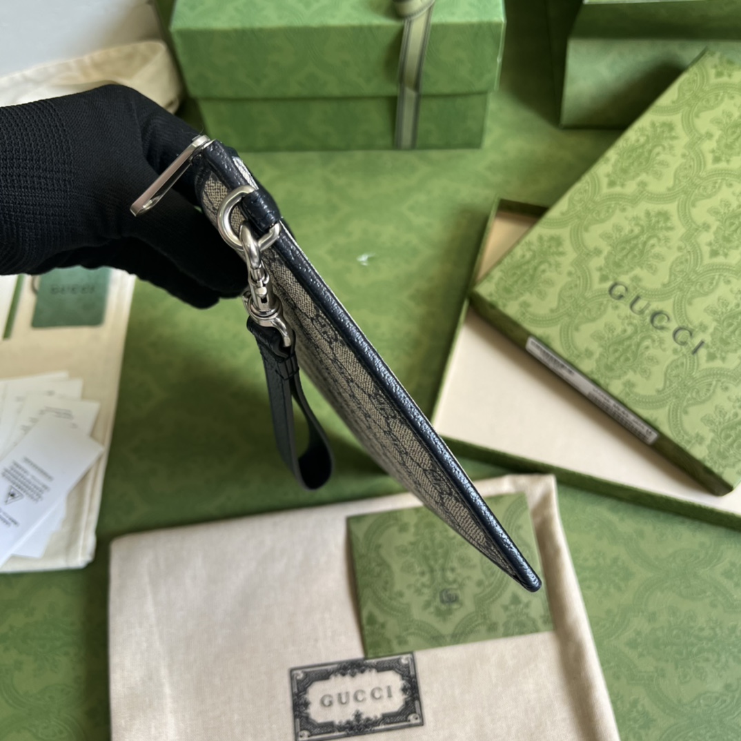 Gucci Classic Leather Clutch Bag