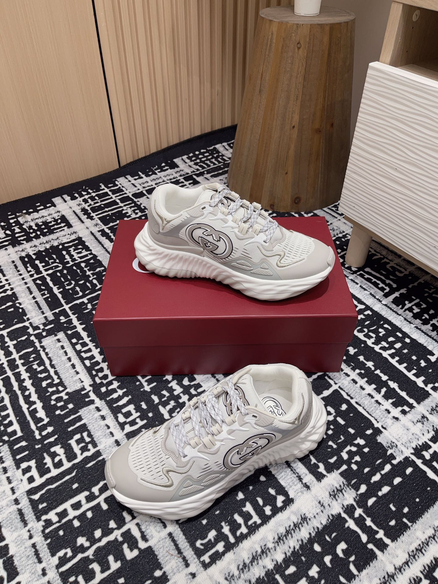 Gucci Ripple Sneakers