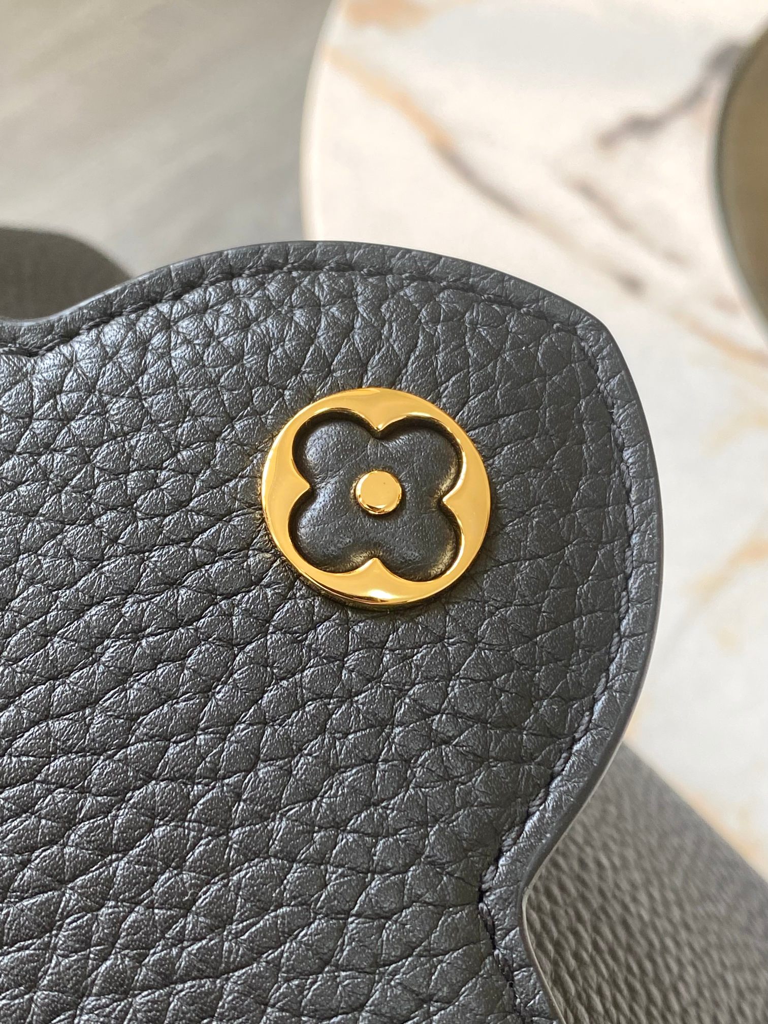 Louis Vuitton Capucines Flower Crown Handbag（Three Sizes）