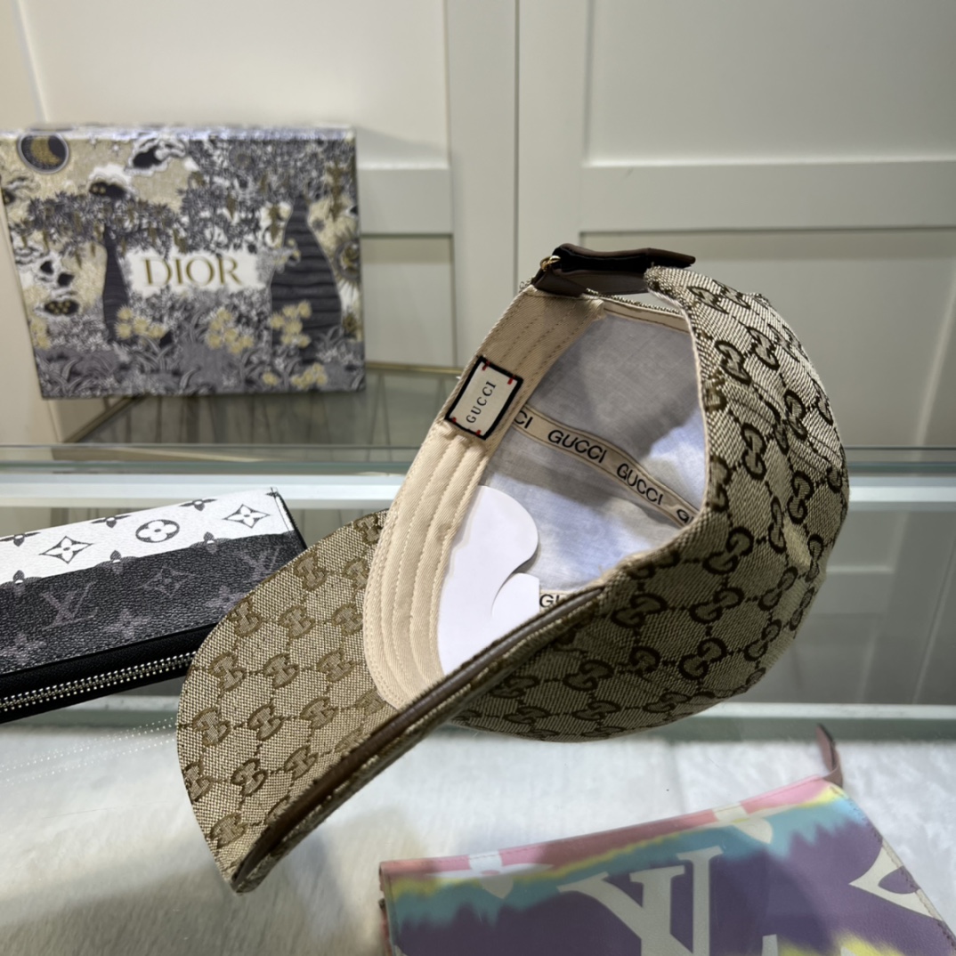 Gucci Classic Monogram  Cap