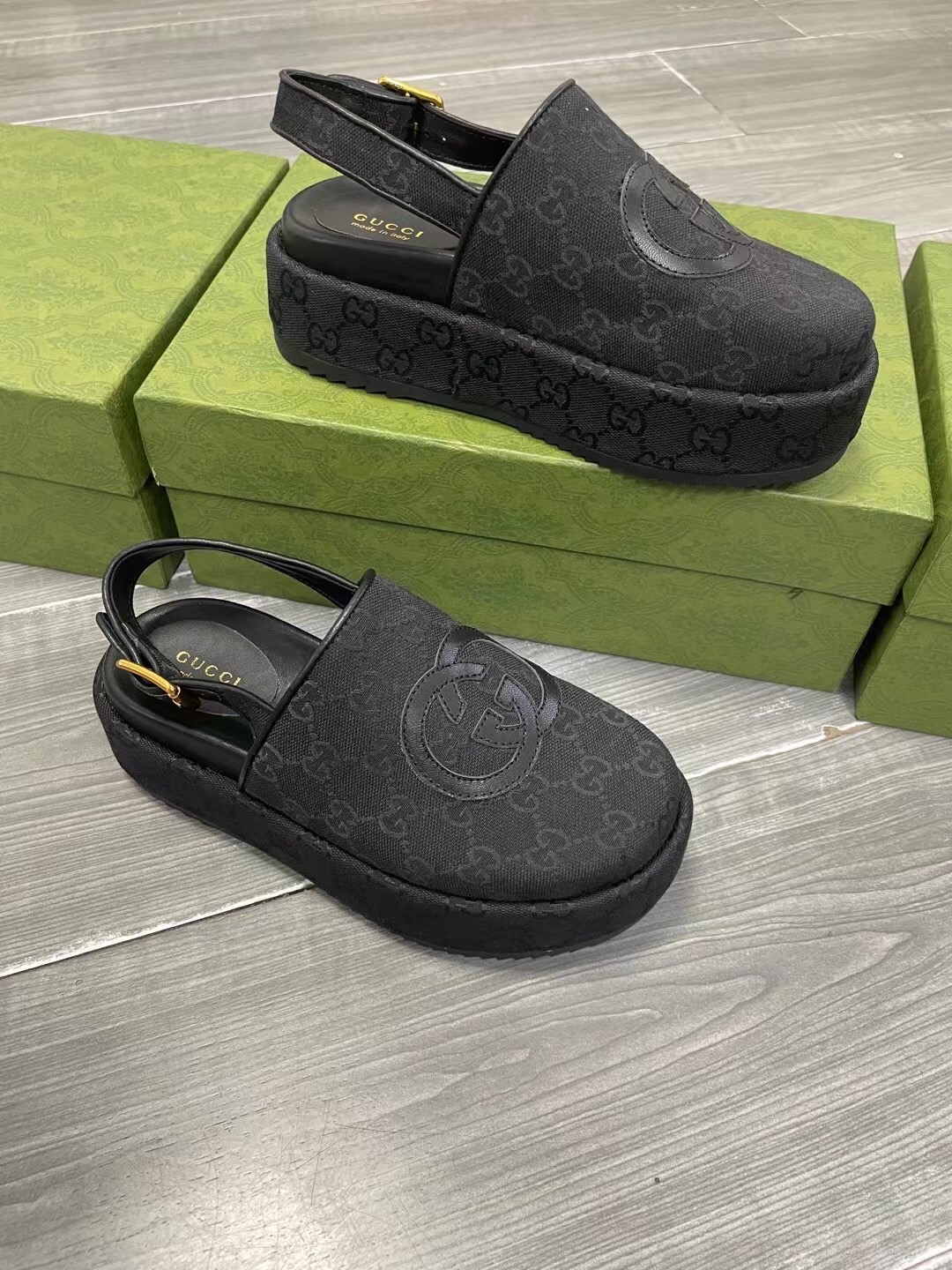 Gucci Thick-Soled Cassic Embroidered Canvas Slippers