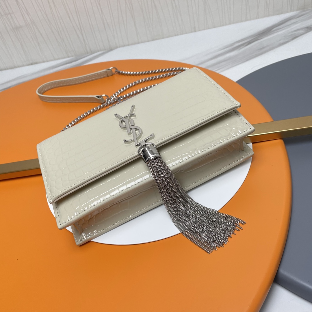 Saint Laurent Classic Chain Shoulder/Crossbody Bag for Women