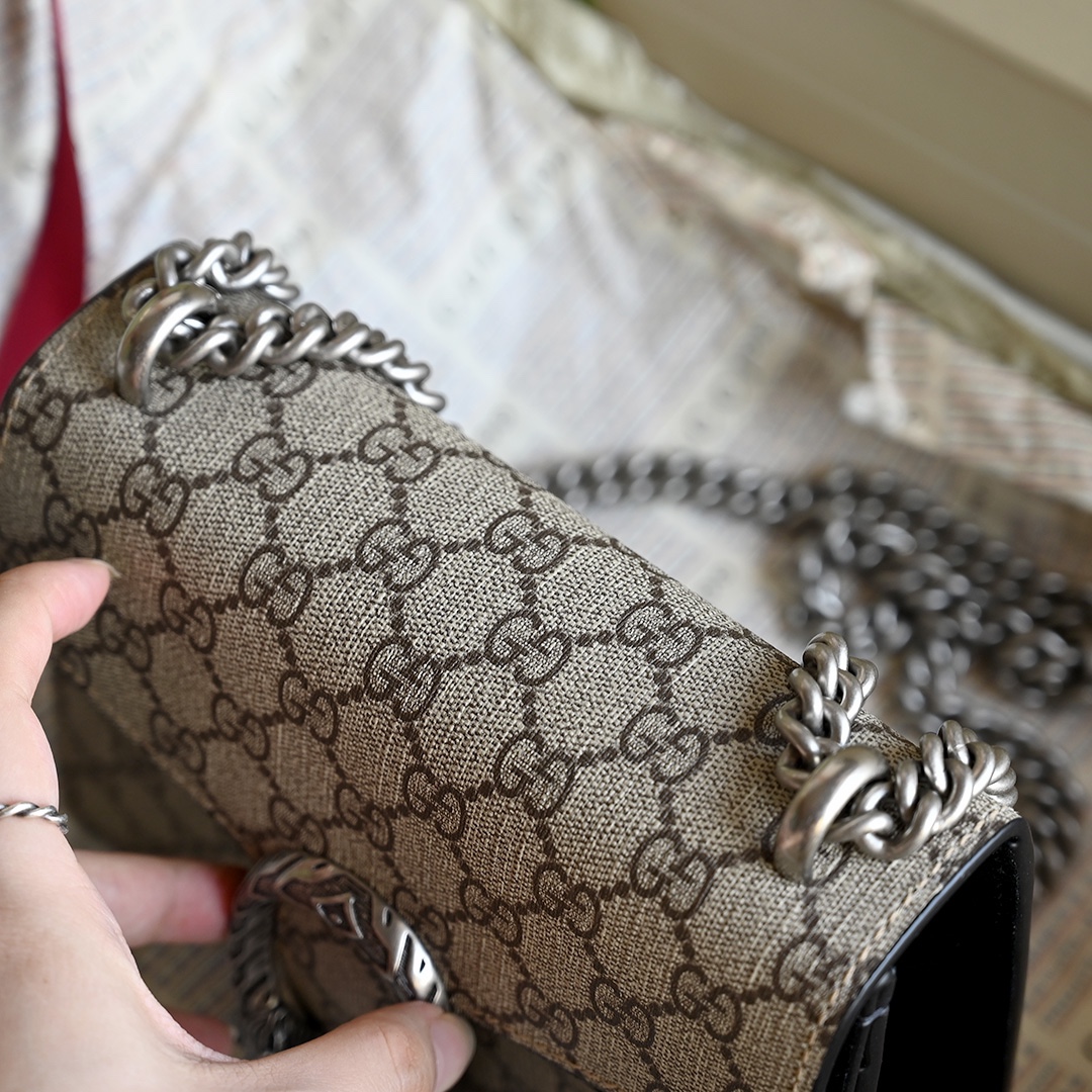 Gucci Classic Rich-Tone Cowhide Chain Crossbody/shoulder Bag