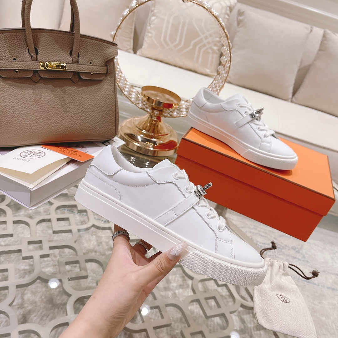 Hermès Latest Kelly Buckle White Sneakers Flat Shoe