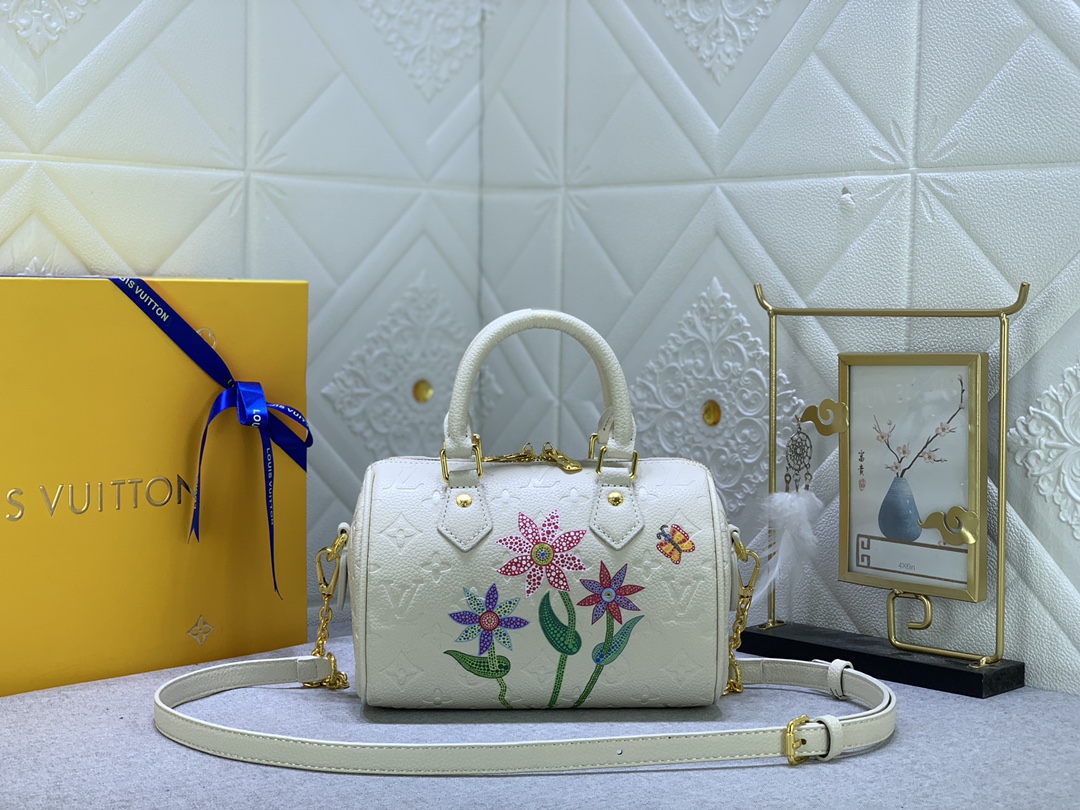 Louis Vuitton Stylish Versatile Leather Crossbody/Shoulder Bag