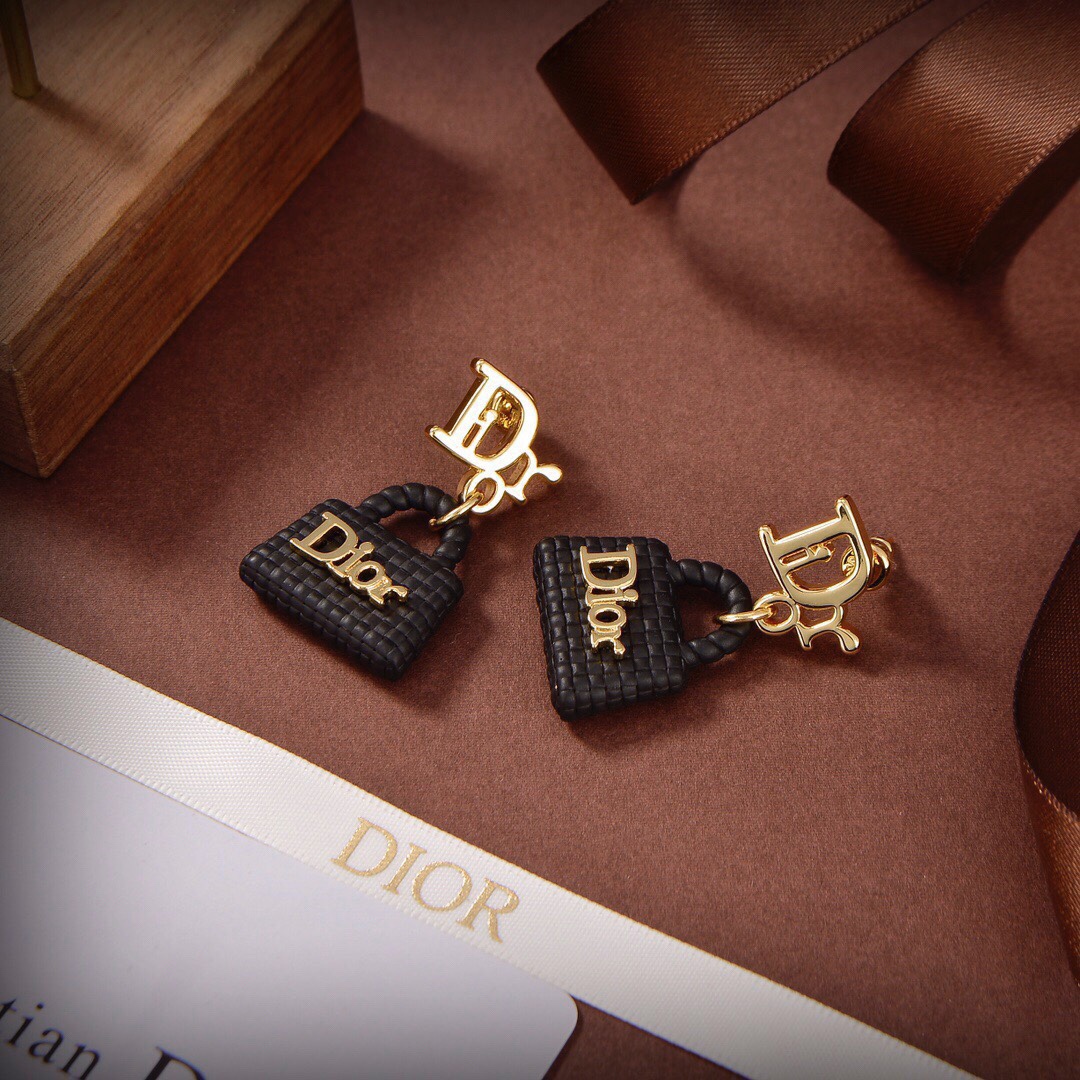 DIOR Mental Earings