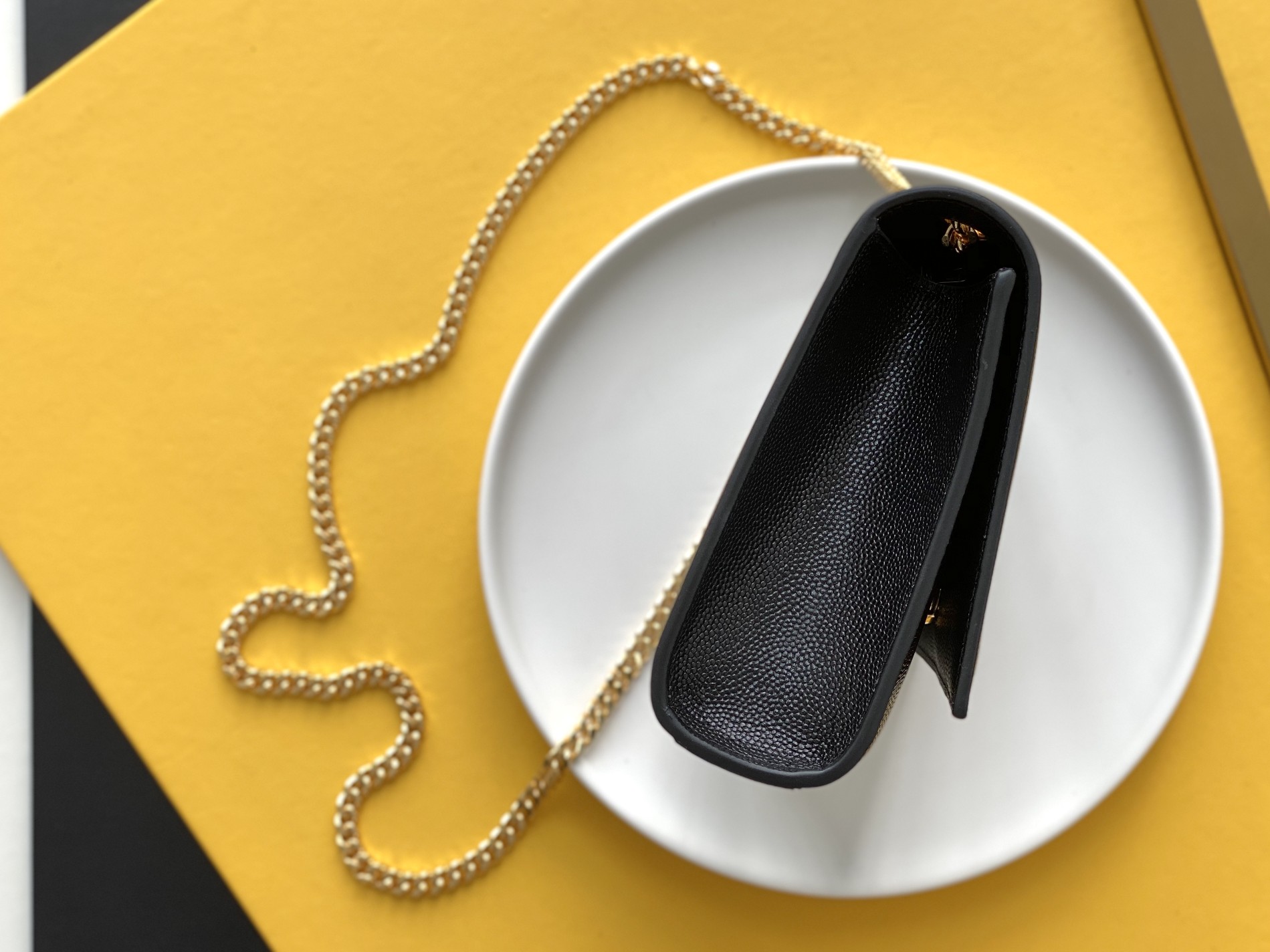 Saint Laurent Classic Chain Shoulder/Crossbody Bag for Women